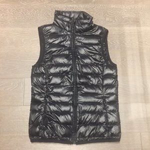 Black down light weight puffer vest